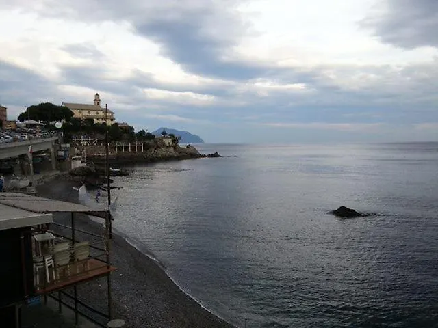 casetta sopra il mare-1