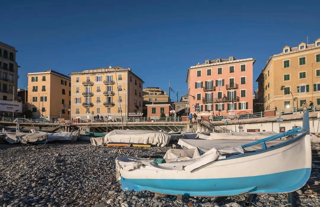 Spiaggia e Gaslini-1