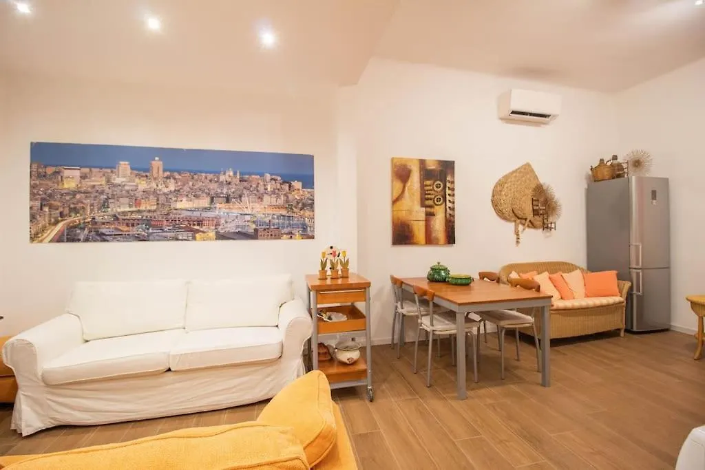Orange Apartment - Genoa City Center-1