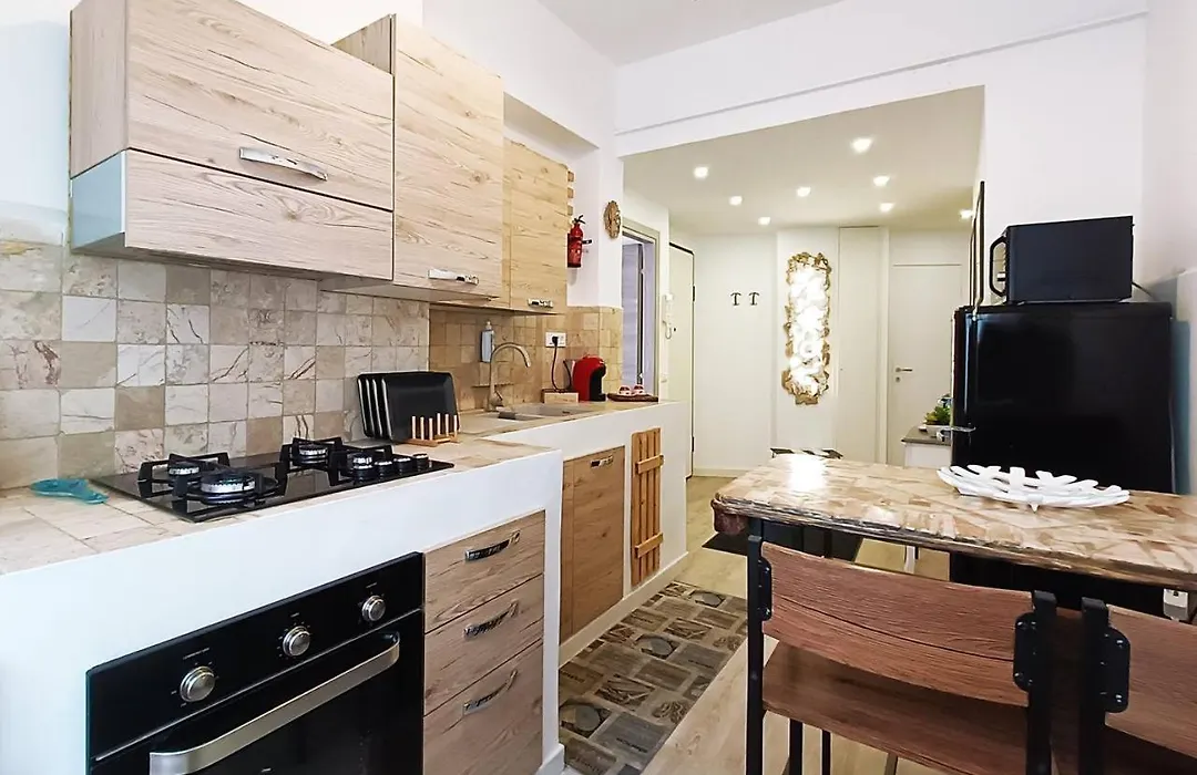 Genova Center Apartment - San Martino-1