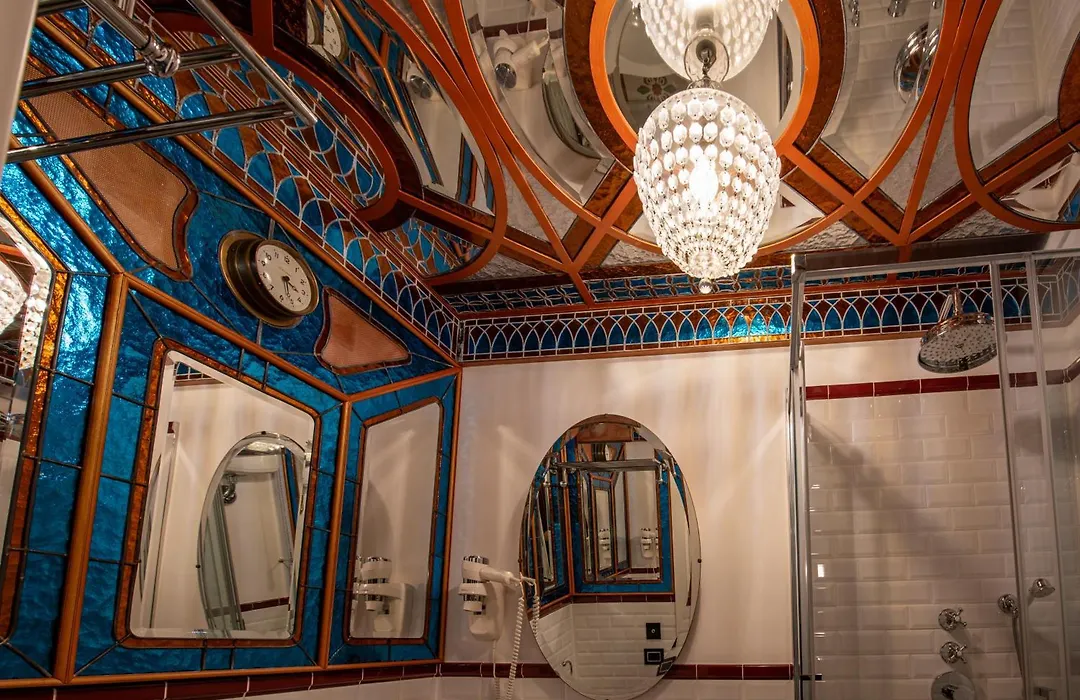 Genova Centro - Lussuosa Suite Arte E Storia-1