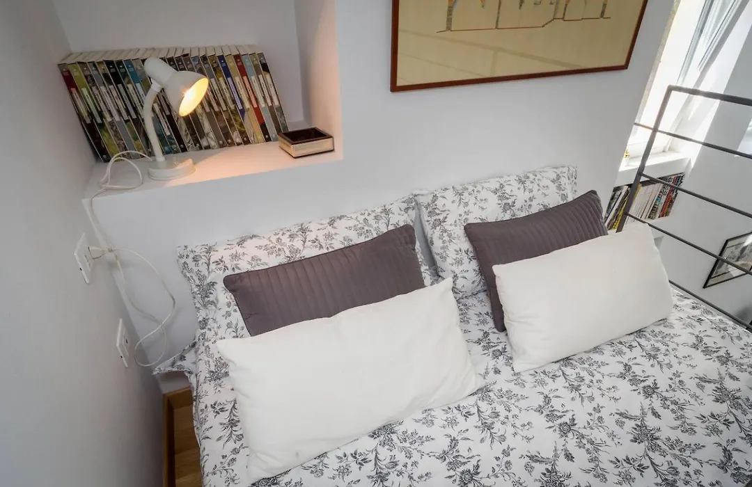 San Martino & Gaslini Urban Loft-1