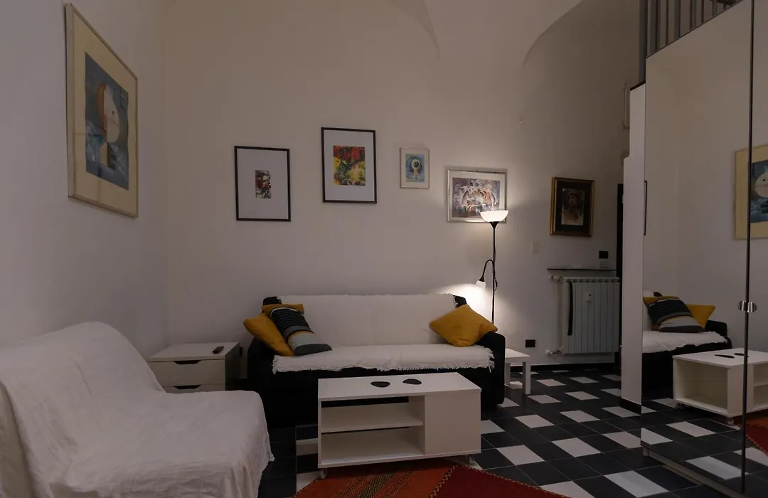 Nik Rooms-1