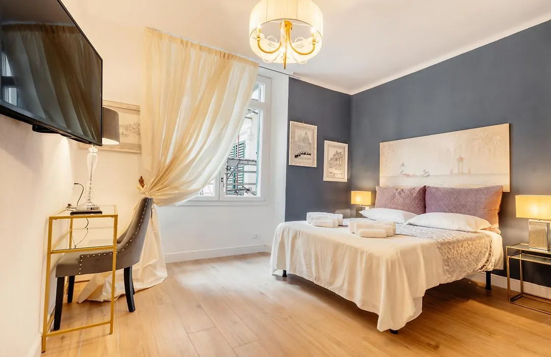 Luxury&Charme Historical Center 2-1