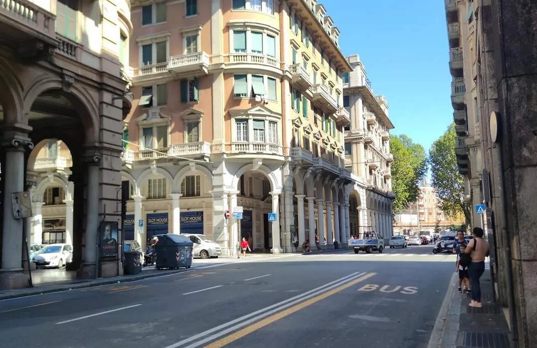 Genova Terminal Airport House-1