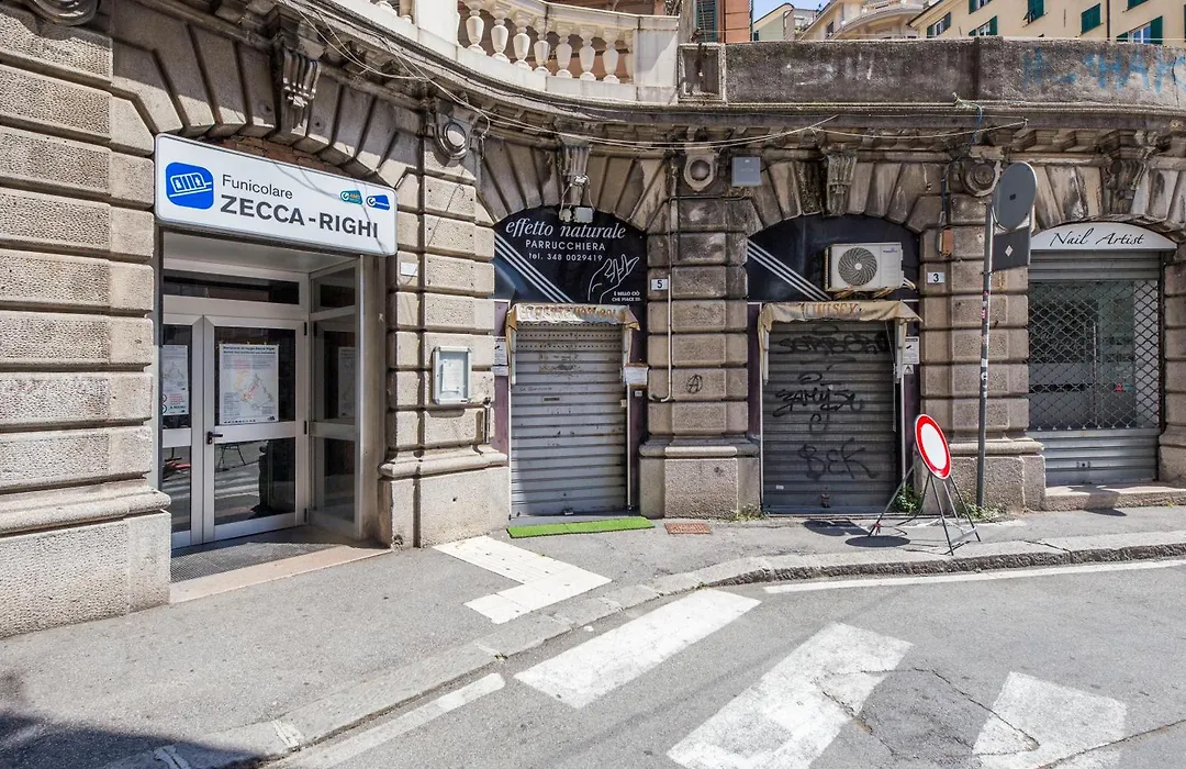 Monolocale nel cuore di Genova-1