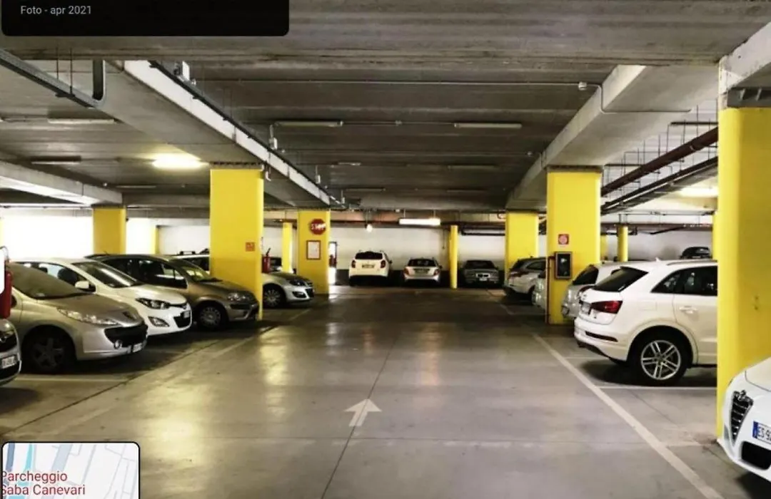 Centrale & Parking-1