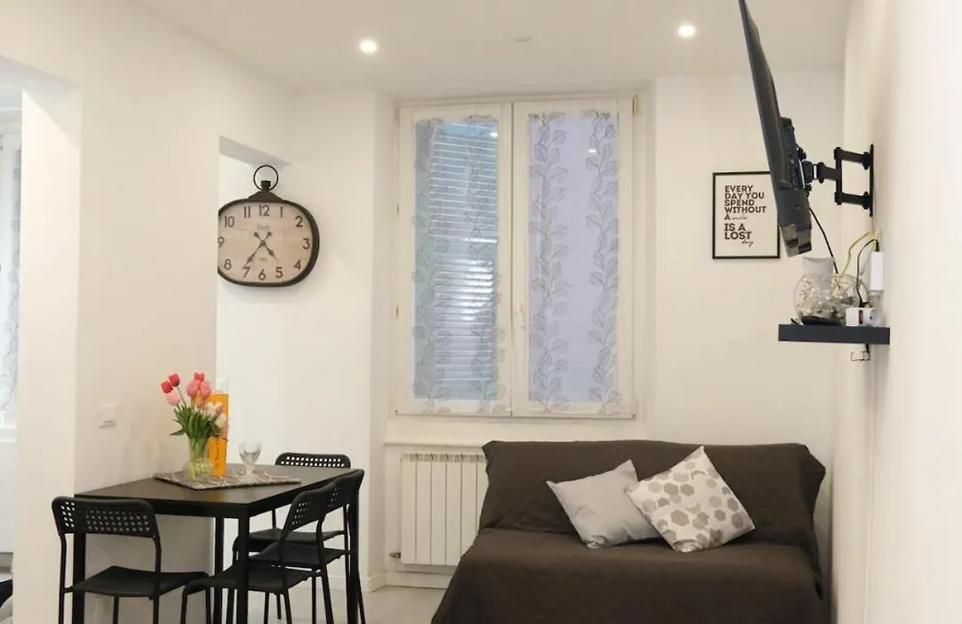 Casa Patry B&B - Suite vicina a Stazione, Acquario, Rolli e Università di Genova-1