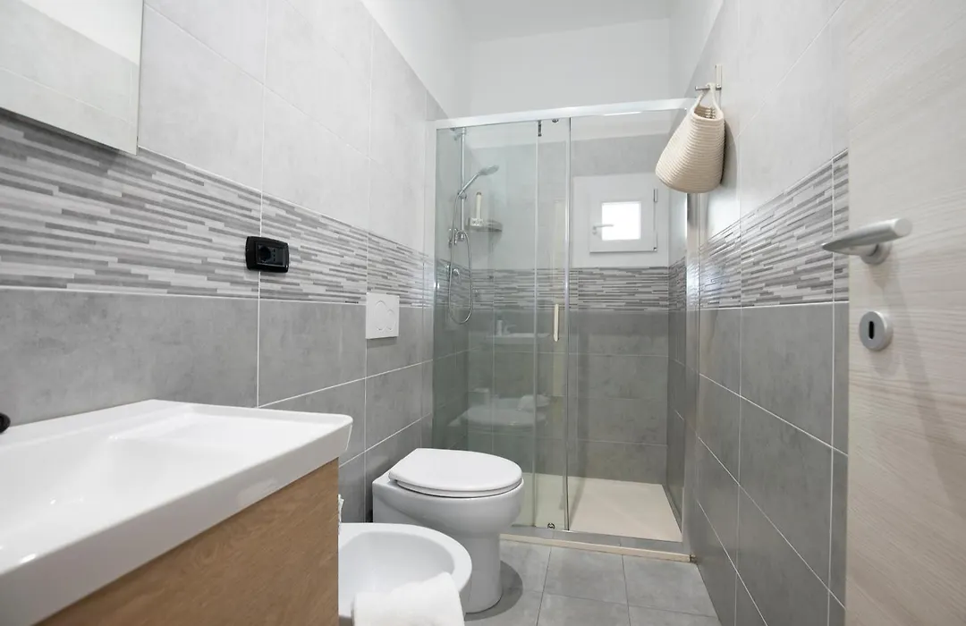 H2ome Lagaccio Stazione Principe, 4 camere 2 bagni, AC-1