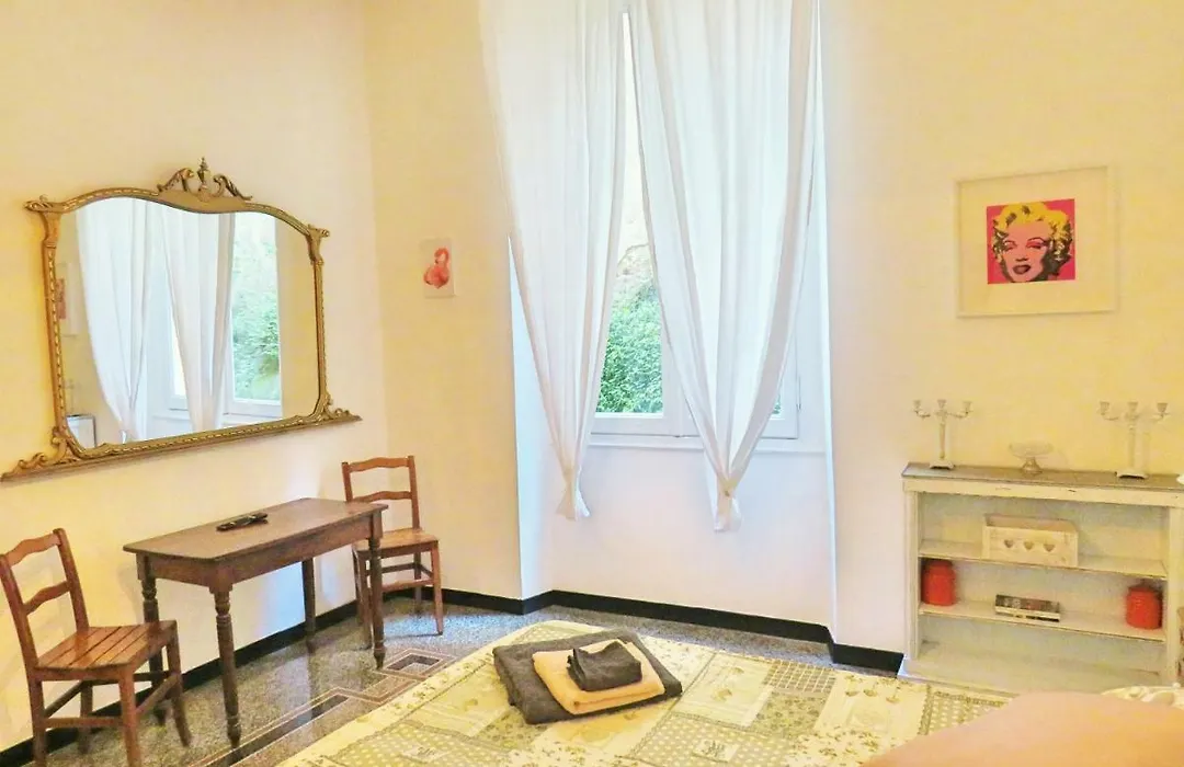Central Chic Apartment-1