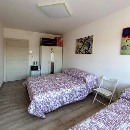 Suite Eleven-2