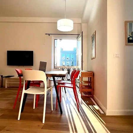 Happy Family Apartments Lanterna-3