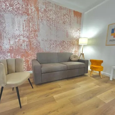 Happy Family Apartments Lanterna-2