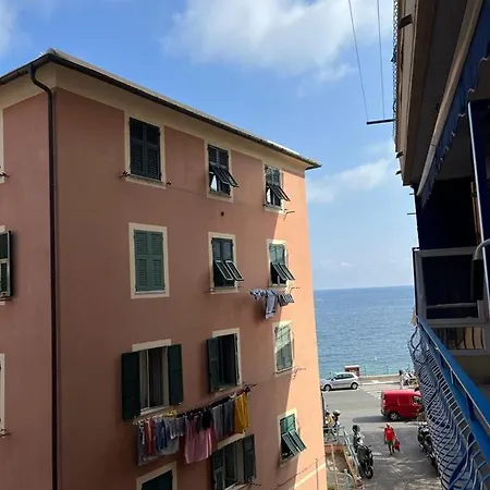casetta sopra il mare-3