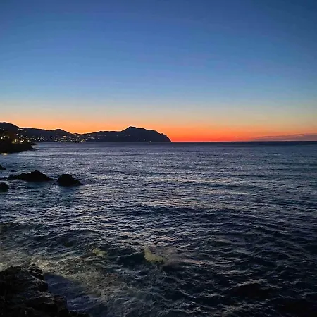 Gioiellino a Genova Nervi vista mare-2