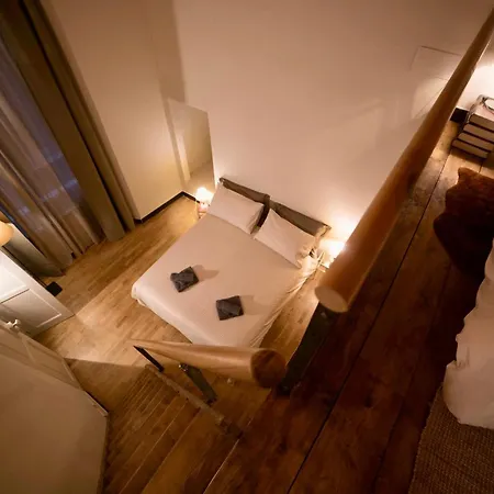 La Loggia Delle Regine Historic Center Apartment In A Period Building, Facing The Aquarium With Wi Fi And Ac-2