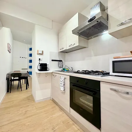 Quarto Beachfront e Parking Il Nido sul Mare-2