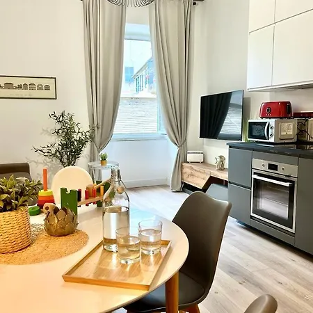 Happy Family Apartments Vigne-2