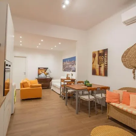 Orange Apartment - Genoa City Center-3