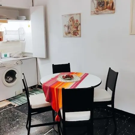 Genova Rooms XX-2