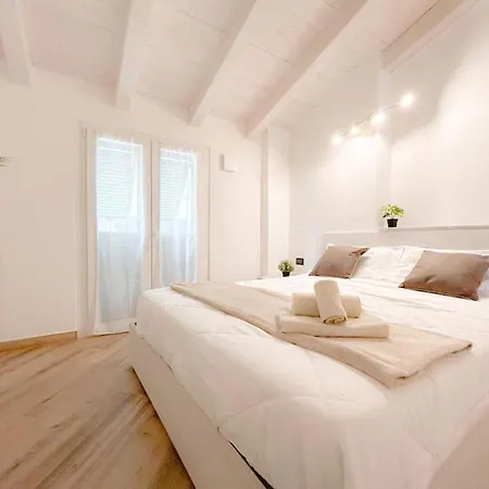Elegante Suite Via Sestri - Airport - Wifi-2