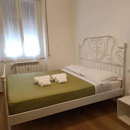 Casa Rosi Vernazzola al mare-2