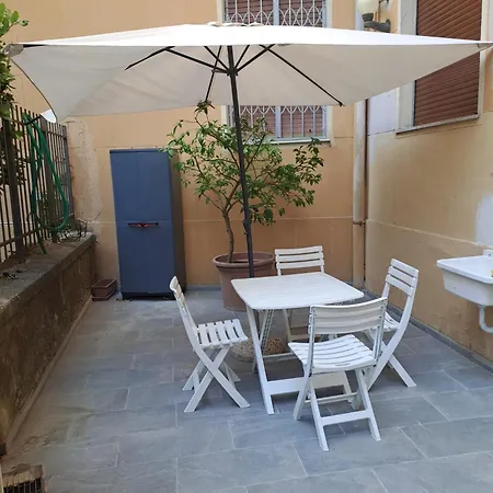 Casa Rosi Vernazzola al mare-3