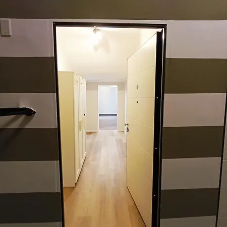 Renovated Apartment With Balcony In San Lorenzo - With Elevator-2
