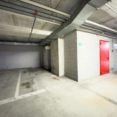 Attico Centro con terrazza e jacuzzi e parcheggio privati-3