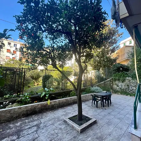 Casa di Aldo: una casa nel centro di Nervi.-2