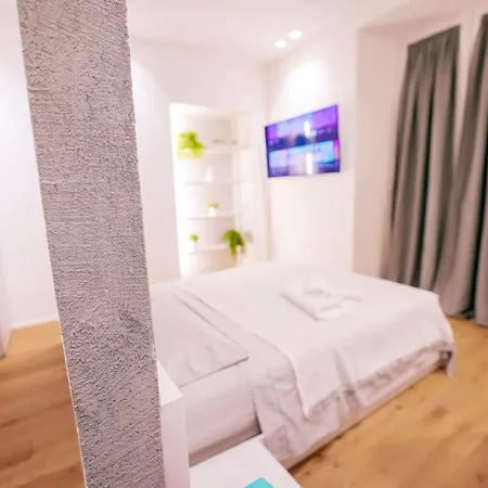 Central-Luxury Free Wi-Fi, Ac-2