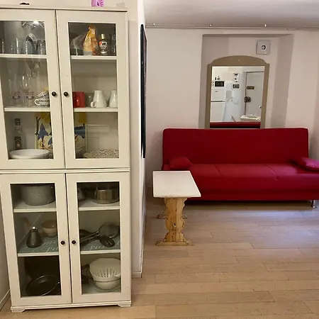 Spacious Apartment In Center-3