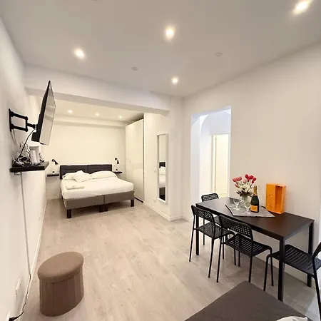 Casa Patry B&B - Suite vicina a Stazione, Acquario, Rolli e Università di Genova-2