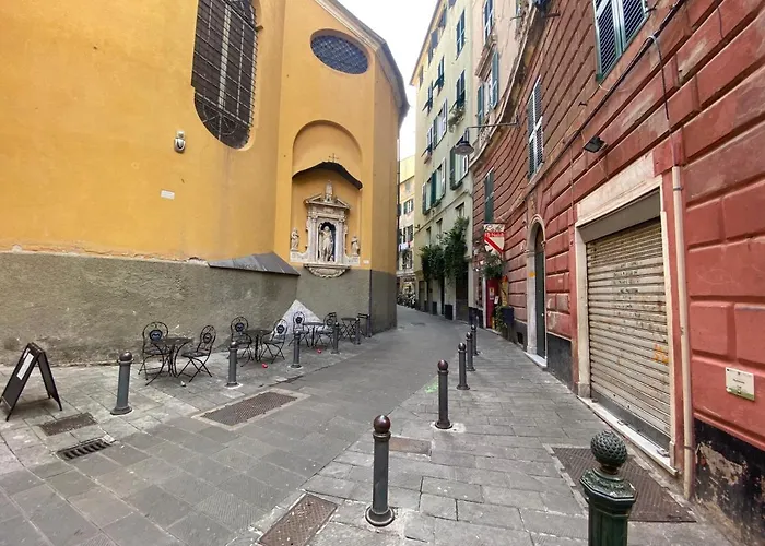 CasaViva- Ampio appartamento nei vicoli di Genova