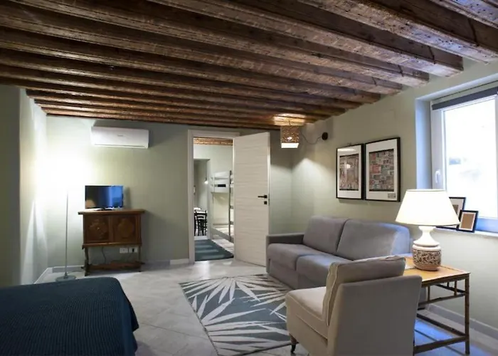 Central, Family-Friendly, Washing Machine, 200M To Aquarium And Metro, 300 Mbps Internet Genova