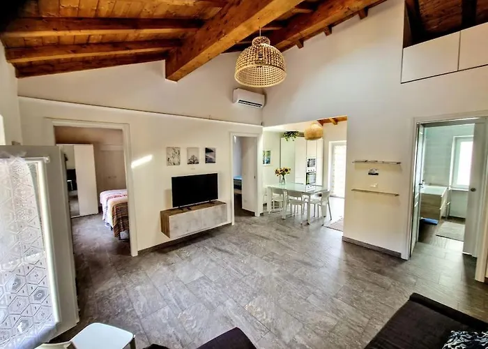 La Graziosa Fully Air Conditioned Flat Genova