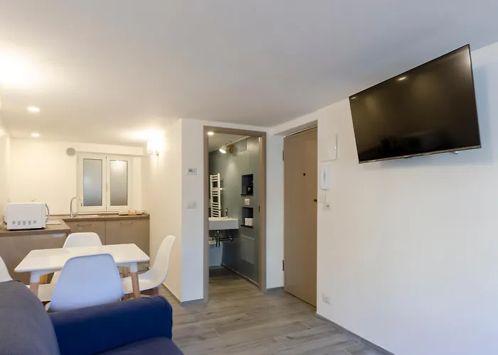 Castelli'S Apartmetnts Fico 1 Genova