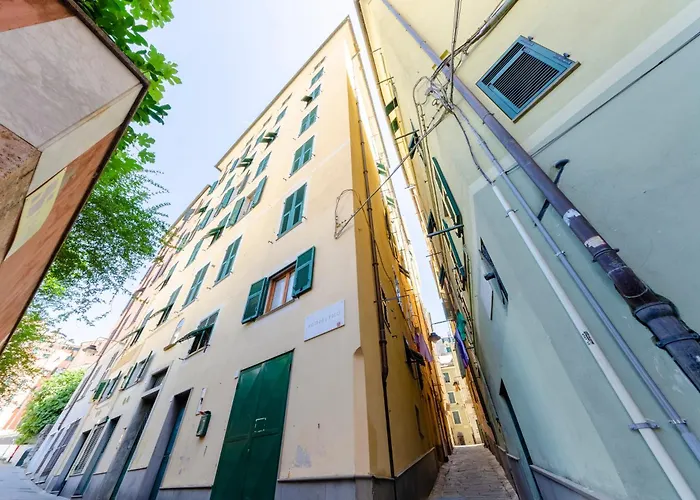 Castelli'S Apartmetnts Fico 1 Genova
