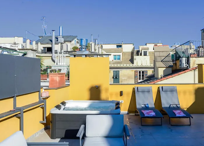 Appartamento Attico Centro con terrazza e jacuzzi e parcheggio privati Genova