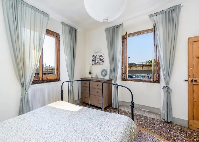 Appartamento Grazioso trilocale vicino Museo Galata Genova
