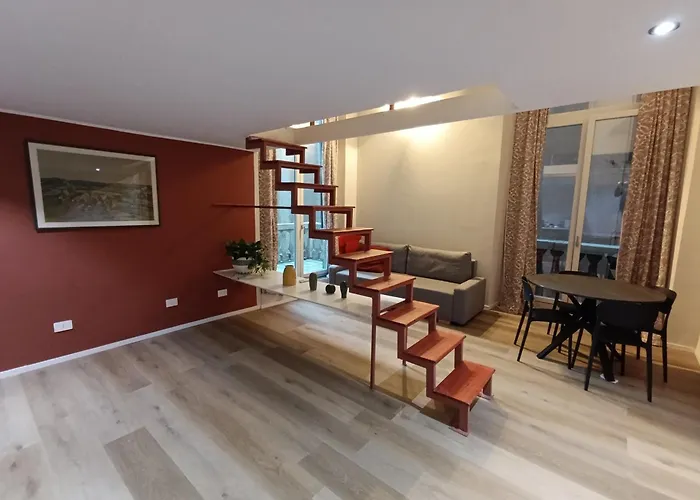 Cozy Apartment Design And Balcony Genova