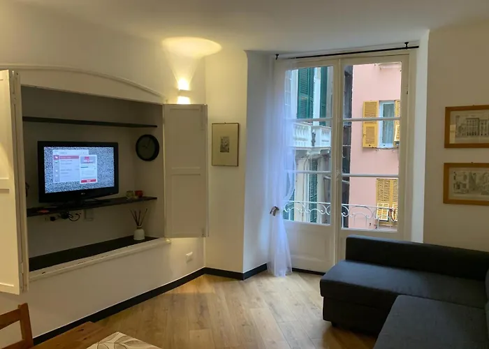 Appartamento Cernaia By Vp & C Rent Genova