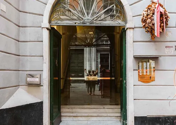Renovated Apartment With Balcony In San Lorenzo - With Elevator Genova