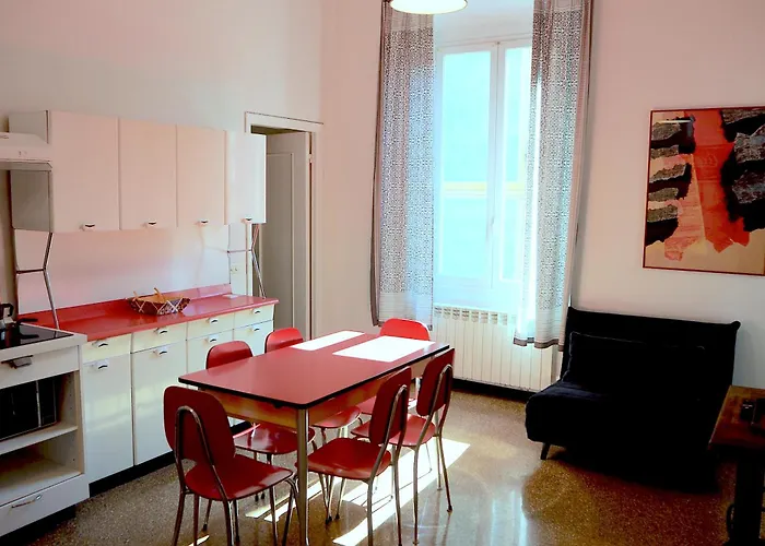Casa Marinella Nel Centro Storico con ascensore Genova