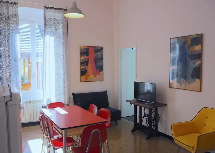 Casa Marinella Nel Centro Storico con ascensore Genova