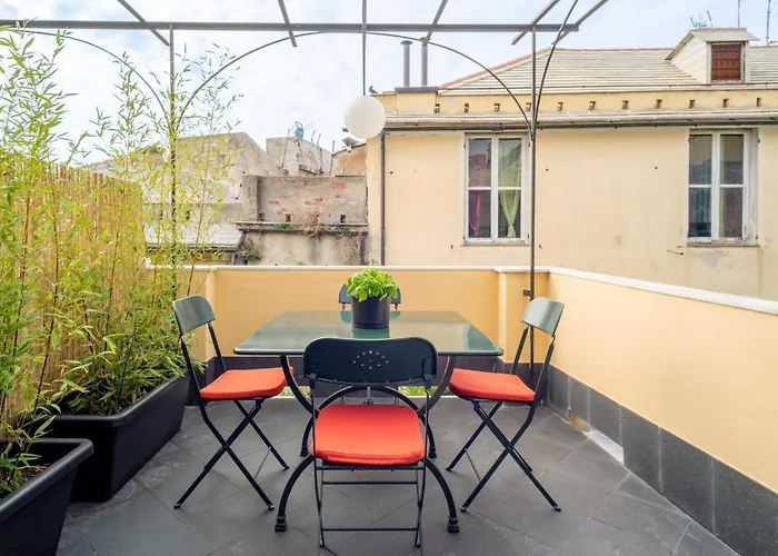 Cosy Apartment With Terrace Genova