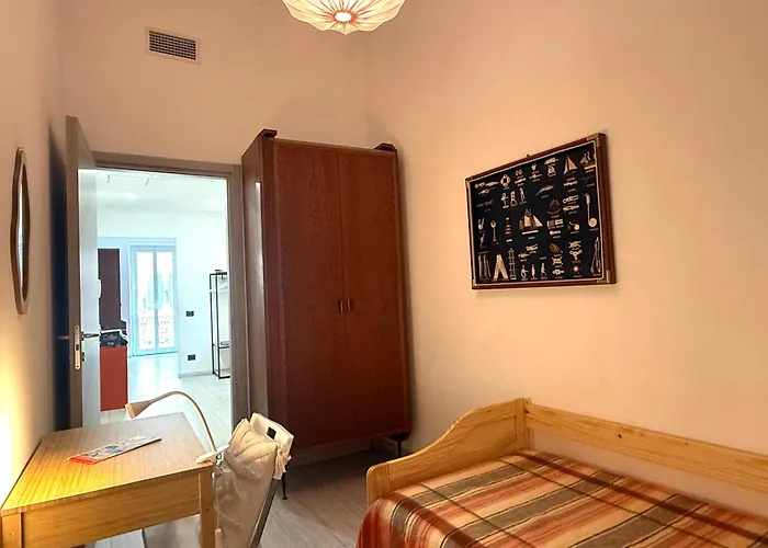 Chill And Cozy Stay Near Brignole Genova