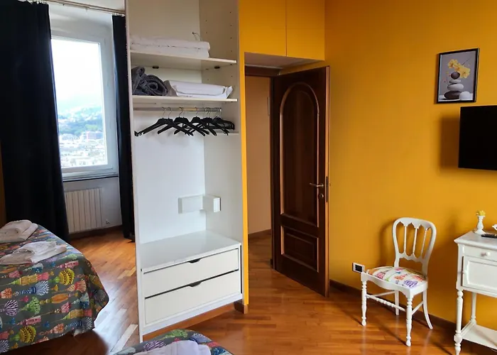 Appartamento Finestra Su Genova