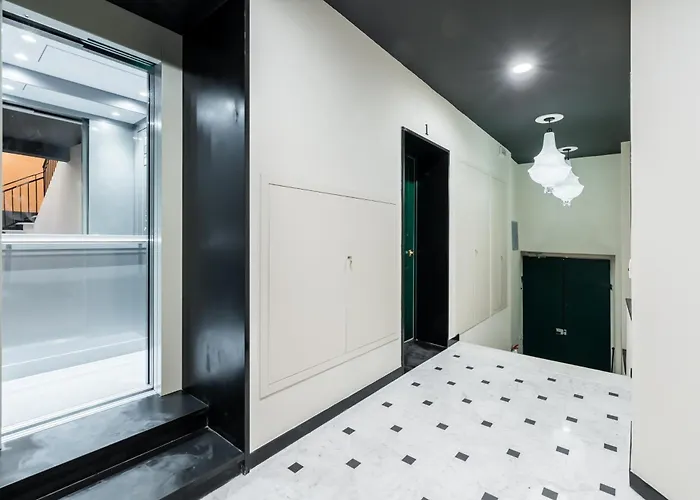 Oldtown Chic Apartment Between Aquarium And Metro Genova