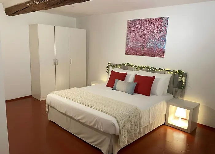 Spacious Apartment In Center Genova